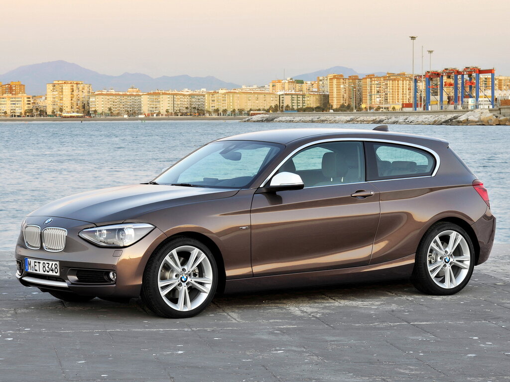 BMW 1-Series (F21) 2 поколение, хэтчбек 3 дв. (05.2012 - 03.2015)